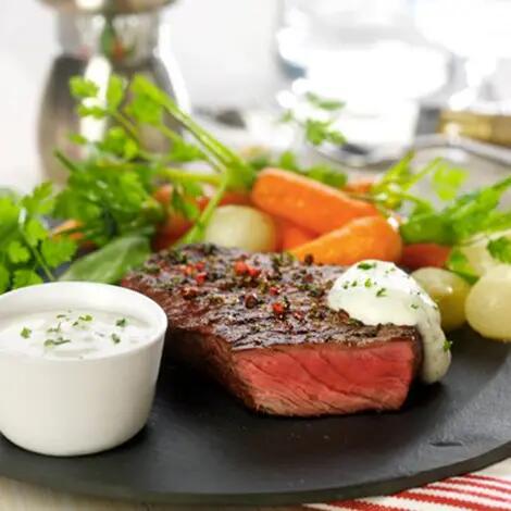 Entrecôte et sa sauce au fromage frais ail & fines herbes Recette au