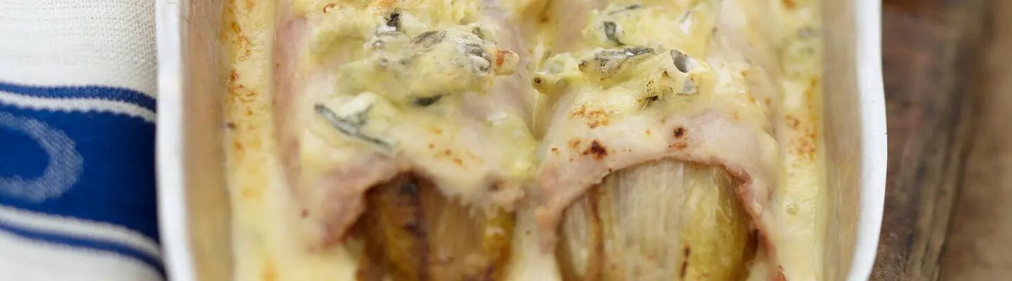 Recette : Endives au jambon gratinées au bleu
