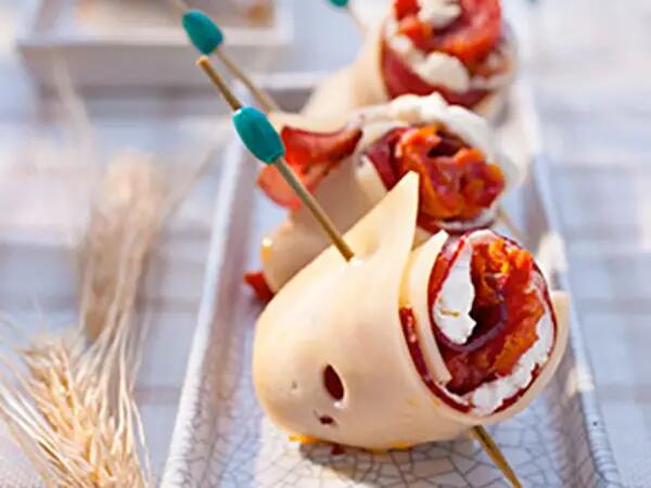 Recettes : Petits roulés au fromage et tomates confites