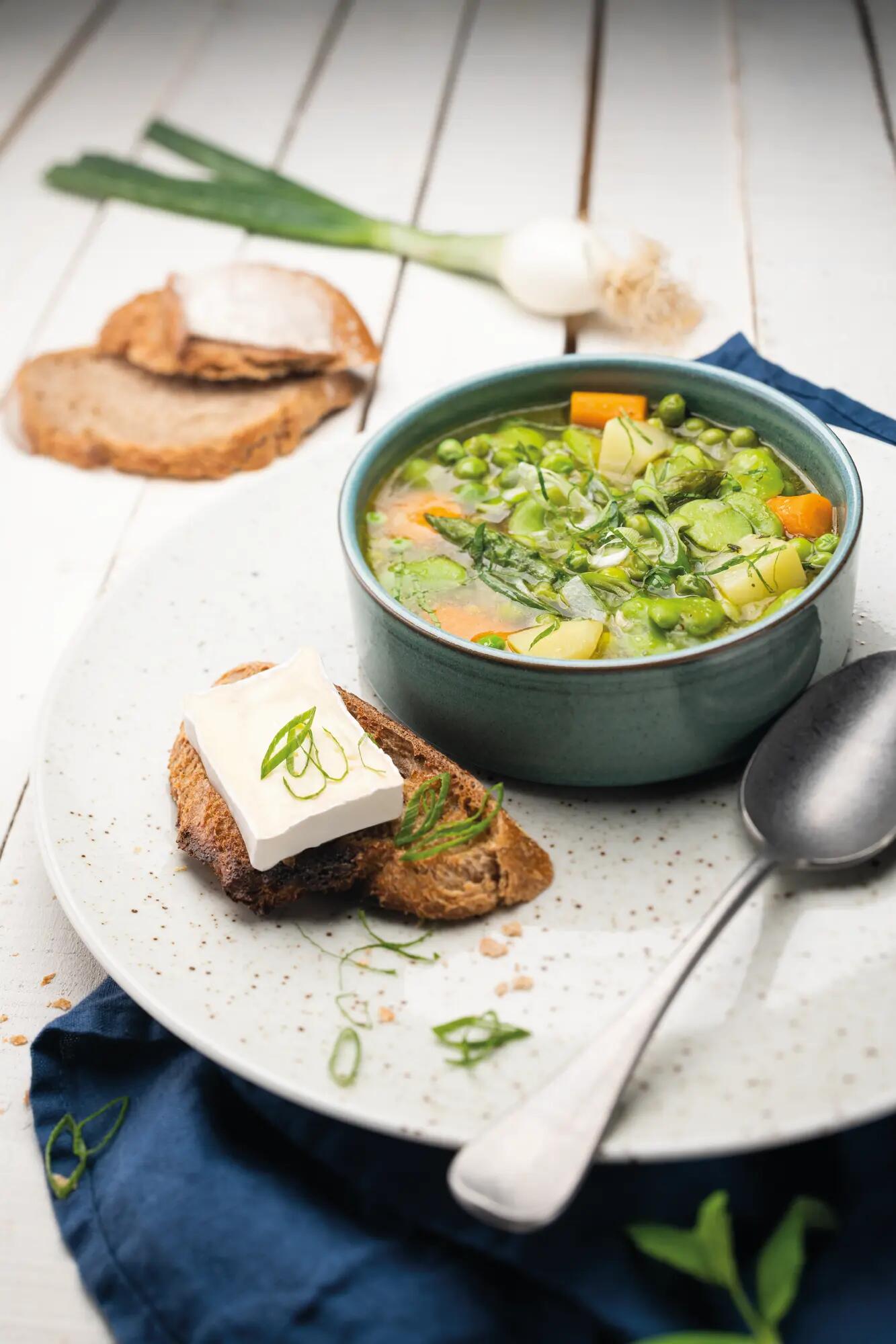 Soupe aux légumes et lentilles corail - Recette de soupe originale