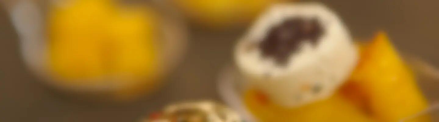 Recette : Cuillères de mangue rôtie au miel et fromage frais