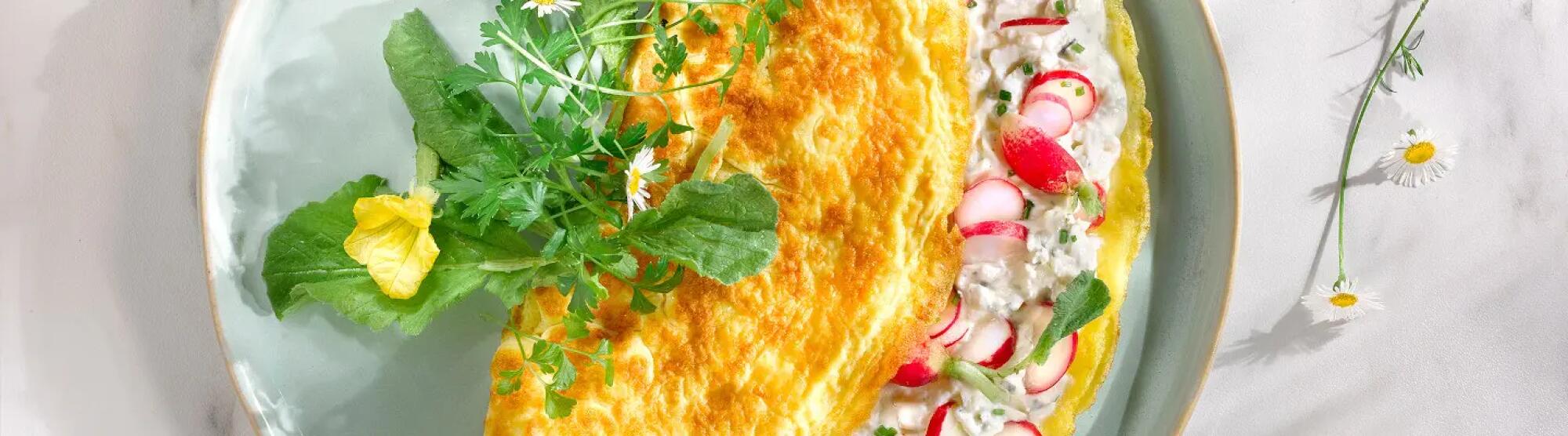 Recette : Omelette printanière au fromage ail & fines herbes