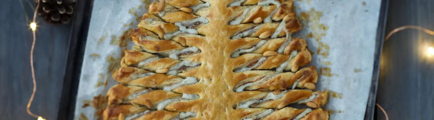 Recette : Sapin feuilleté à la crème de bleu
