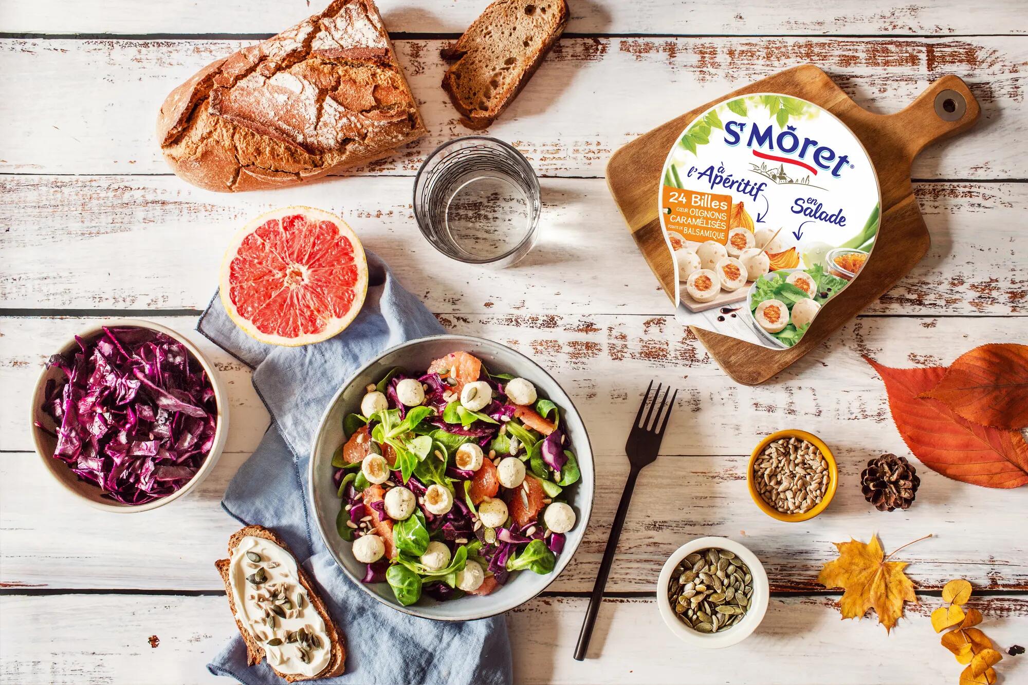 Salade de mâche et pamplemousse aux billes de fromage