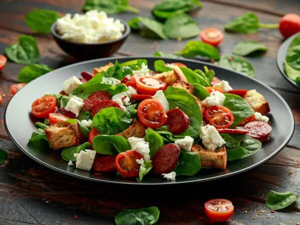 TH01_salade-espagnole-au-fromage-de-chevre-frais_adobe