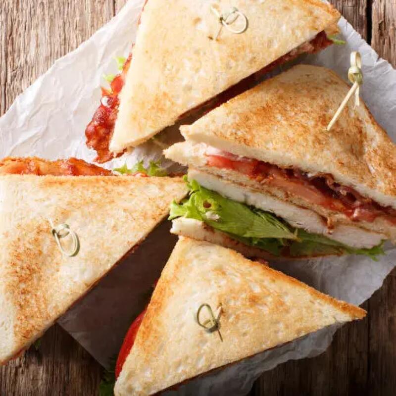 Recette : Club-sandwichs au chorizo et fromage