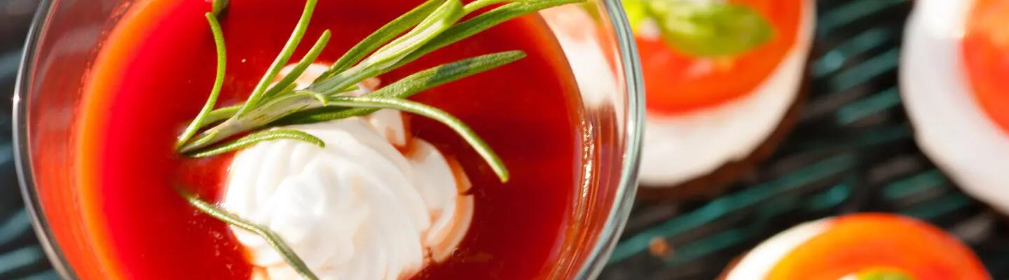 Recette : Gaspacho et chantilly au fromage de chèvre frais
