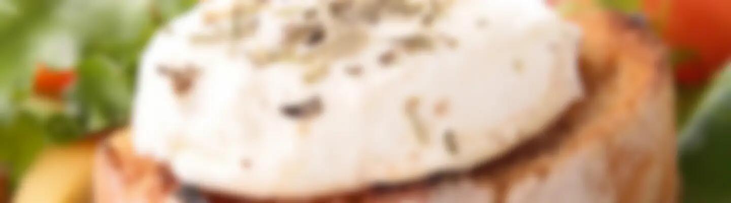 Tartines faciles au fromage gratiné et à l'ail - Recette au fromage