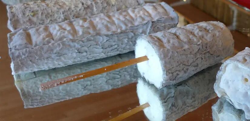 Saintemaure de Touraine, jamais sans sa paille