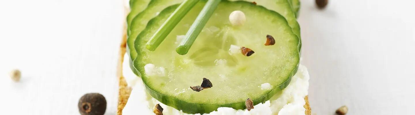 Recette : Tartine de concombre au fromage frais