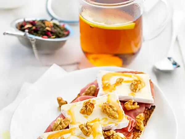 Recettes : Tartines campagnardes au fromage, jambon et miel