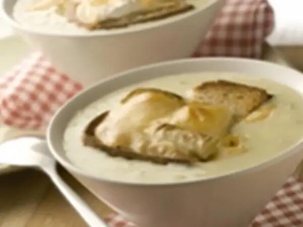 Recettes : Petites soupes gratinées au camembert