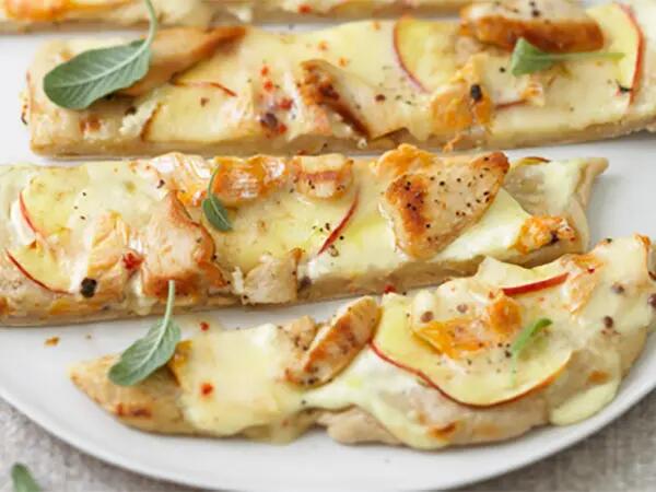 TH01_tartes-flambees-au-poulet-pomme-et-fromage
