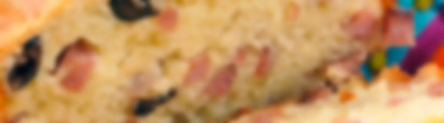 Recette : Cake aux lardons et olives au Brie