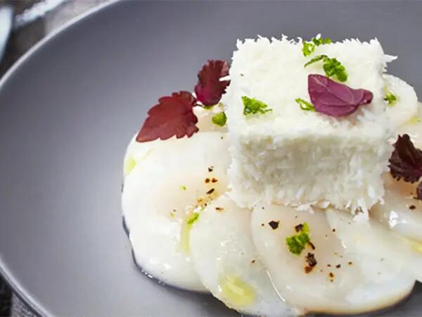 Recettes : Carpaccio de Saint Jacques au fromage frais et noix de coco