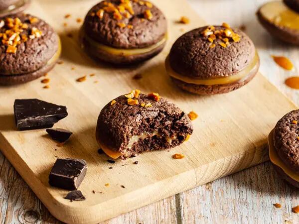 Recettes : Cookie-brownie à la crème caramel et fromage frais