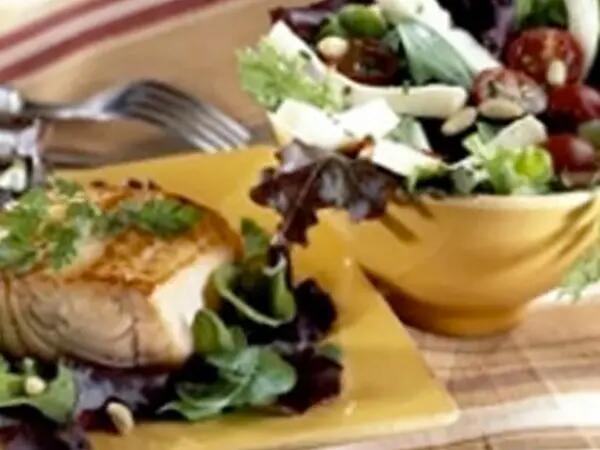 Recettes : Pavés de saumon en salade folle au fromage
