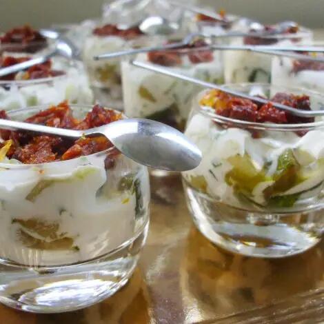 Recette : Verrine de fromage de chèvre frais, courgettes et sardines