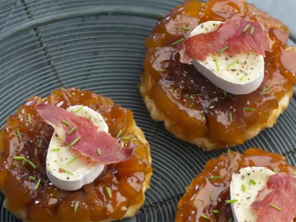 TH01_tatin-de-pomme-aux-oignons-et-fromage