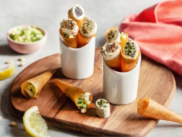 Recettes : Cornets de brick aux fromages apéritifs ail et fines herbes