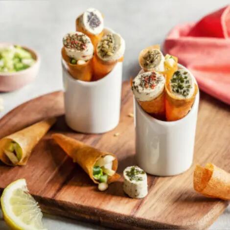 Recette : Cornets de brick aux fromages apéritifs ail et fines herbes