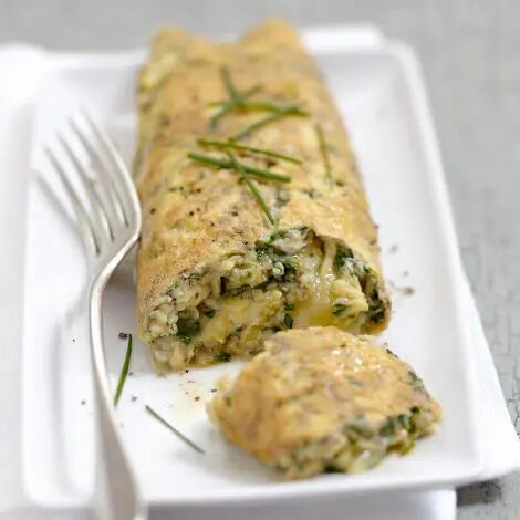 Recette : Omelette roulée au fromage et aux fines herbes