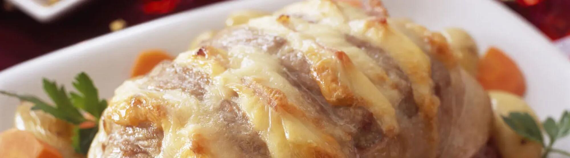 Recette : Rôti de porc au bacon et fromage à raclette