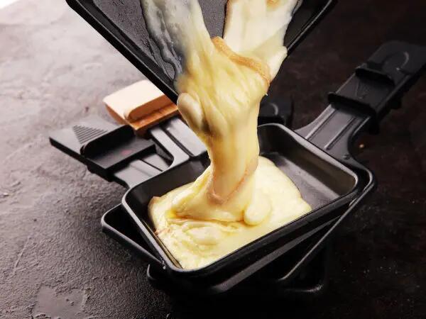 TH01_raclette-au-poisson-et-fruits-de-mer_adobe