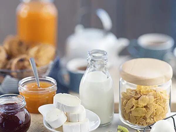 TH01_buffet-complet-petit-dejeune-au-fromage