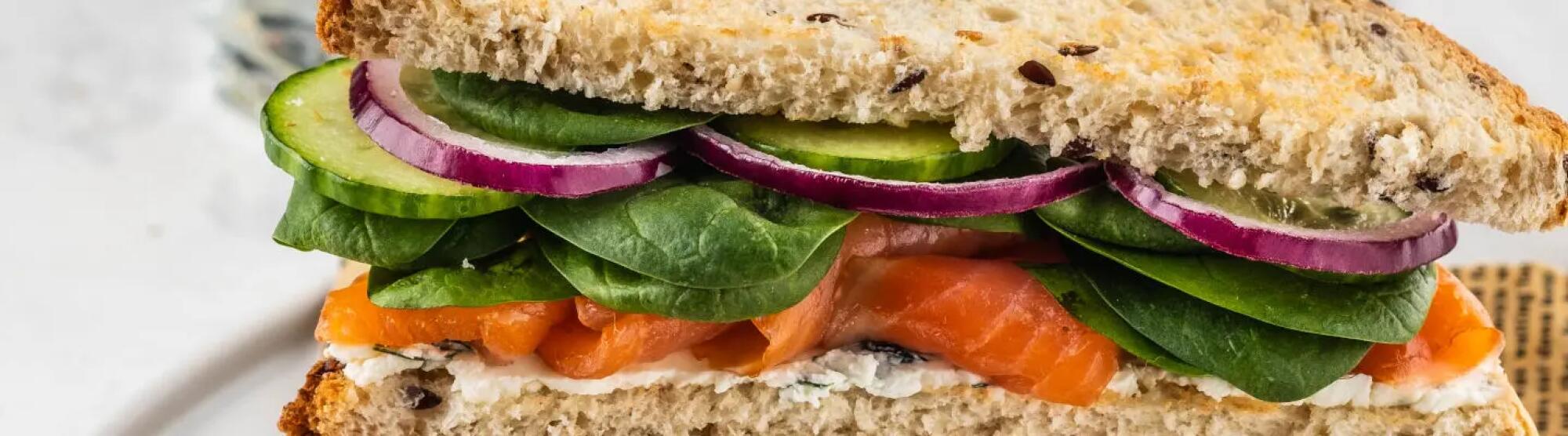 Recette : Club-sandwich au saumon fumé et fromage