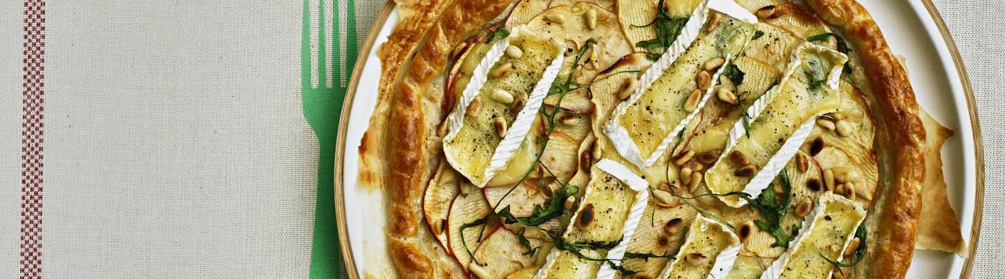 Recette : Tarte aux deux pommes et camembert