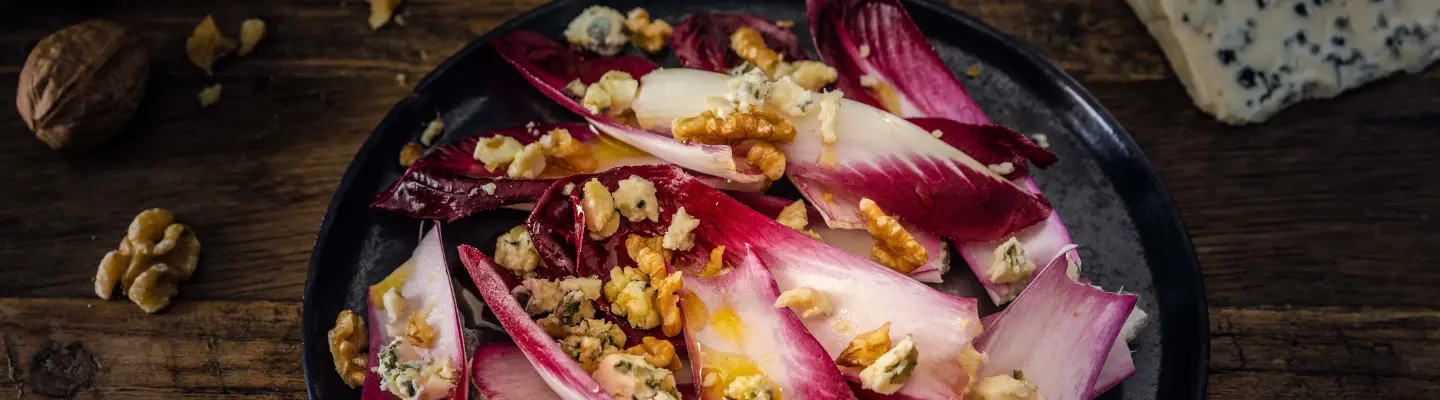 Recette : Salade d’endives roquefort et noix