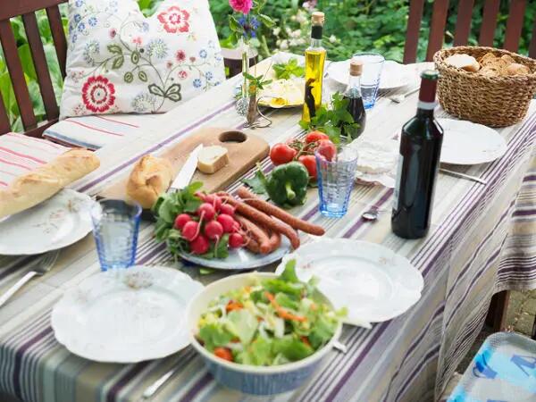 TH01_dossier-on-mange-en-terrasse