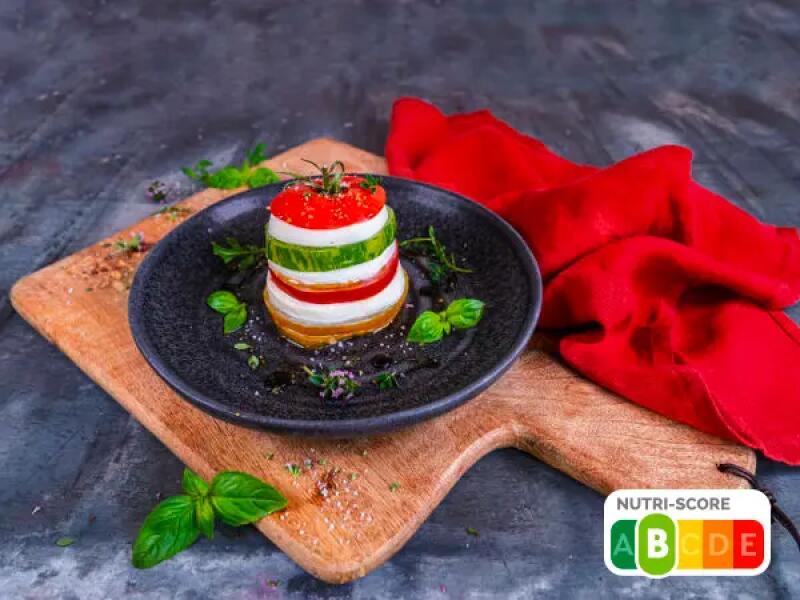 TH01_salade-tomate-mozzarella-fior-di-latte-giovanni-ferrari-B