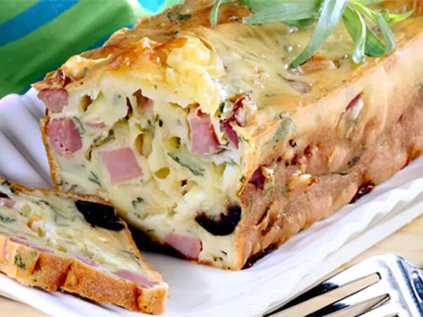 Recettes : Cake au jambon, aux herbes et au fromage à raclette