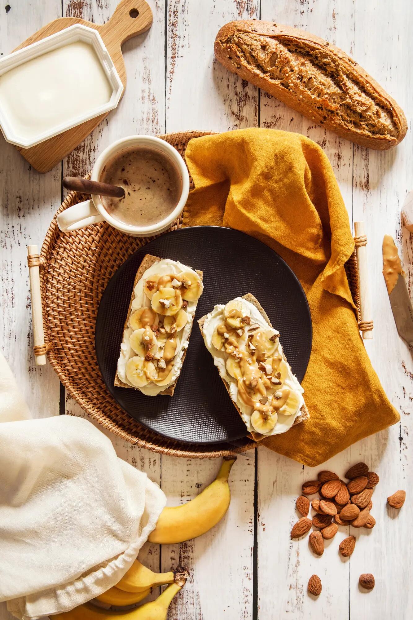 Banane et beurre de cacahuètes