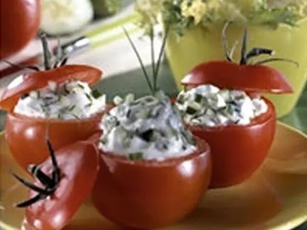 Recettes : Tomates farcies au concombre et au fromage frais