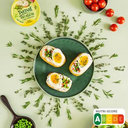 Recette : Nids de pain aux œufs mollet, tartinade végétale et herbes de Provence