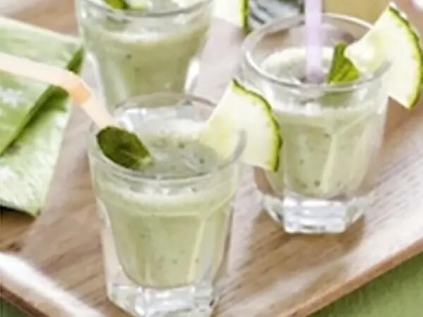 TH01_milk-shake-concombre-et-menthe-fromage-a-la-creme-nature-elle-vire