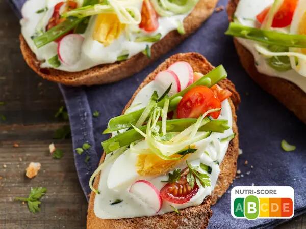 Recettes : Tartine jardinière à la crème de fromage bleu