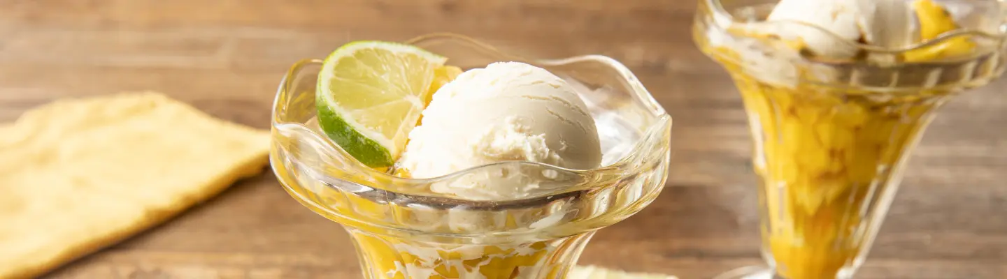 Recette : Salade de fruits exotiques et glace au fromage de brebis
