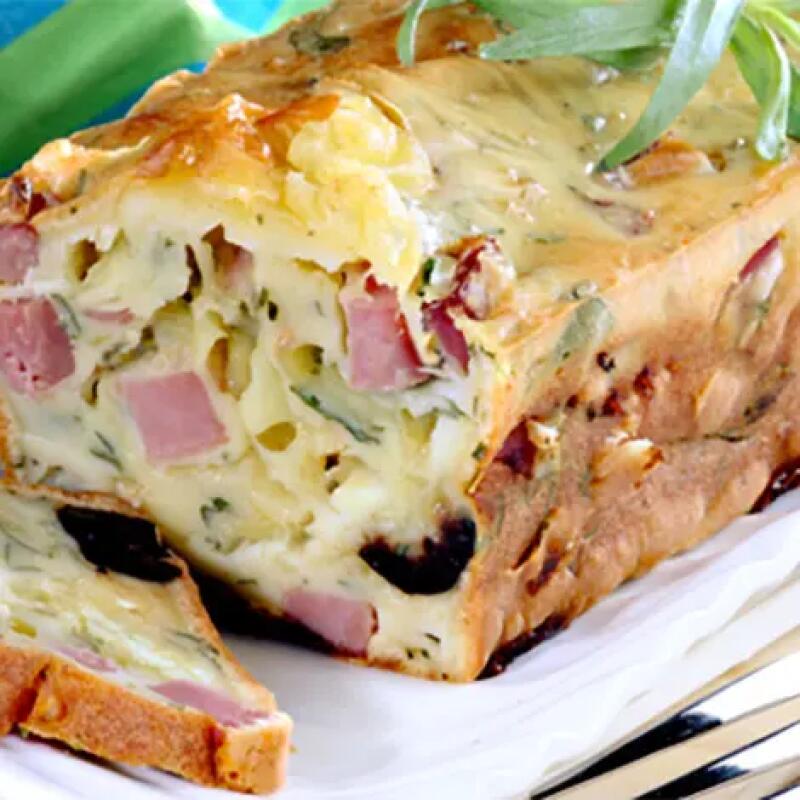 Recette : Cake au jambon, aux herbes et au fromage à raclette