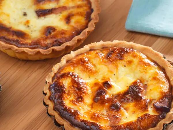 Recettes : Quiche au fromage de chèvre frais et aux petits lardons