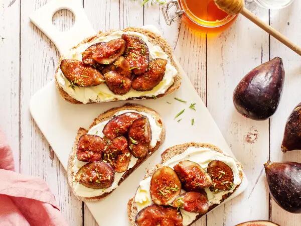 Tartines figues et miel Saint Morêt