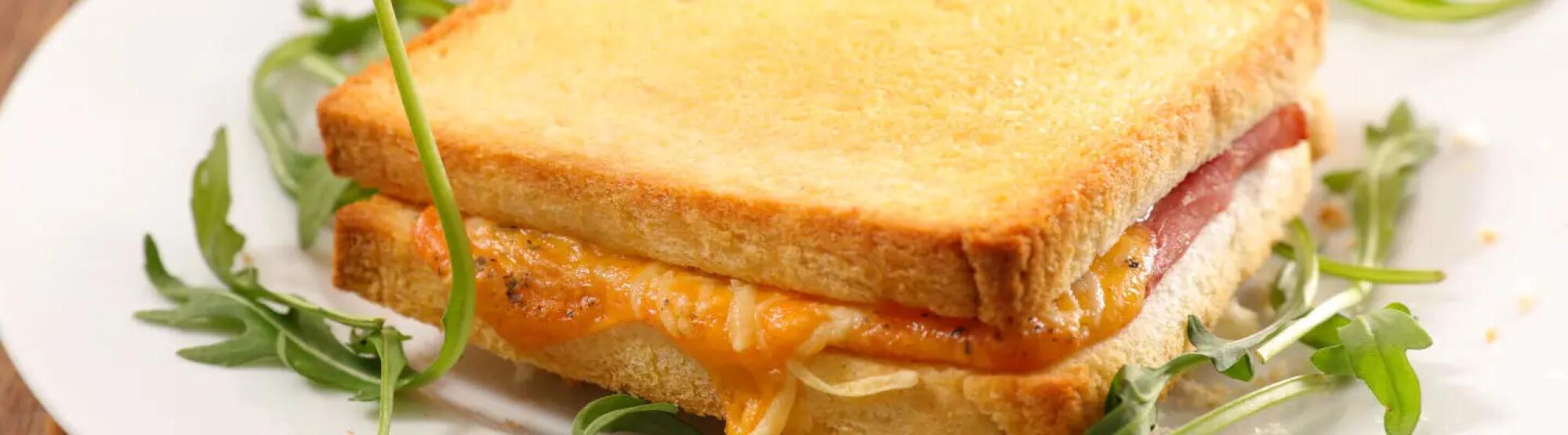 Recette : Croque basque au lomo, piment d'espelette et fromage