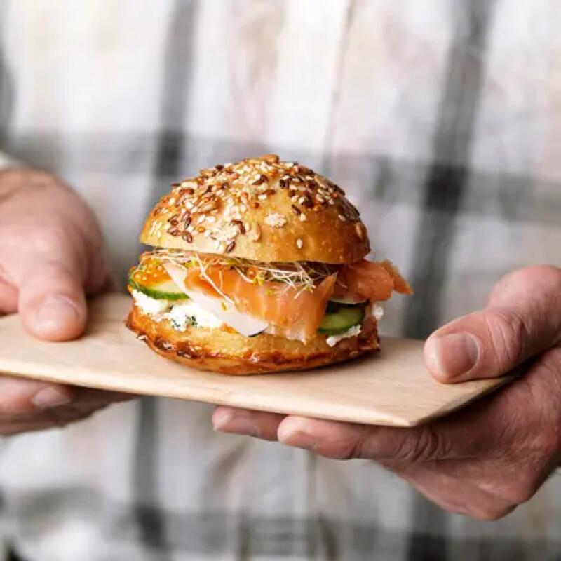 Recette : Mini burger au saumon fumé et fromage frais