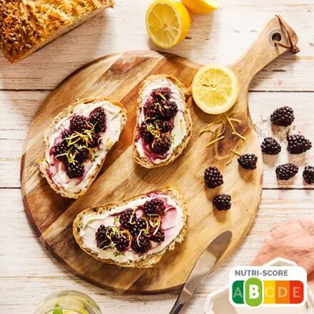 Recette : Tartines aux mûres et fromage frais