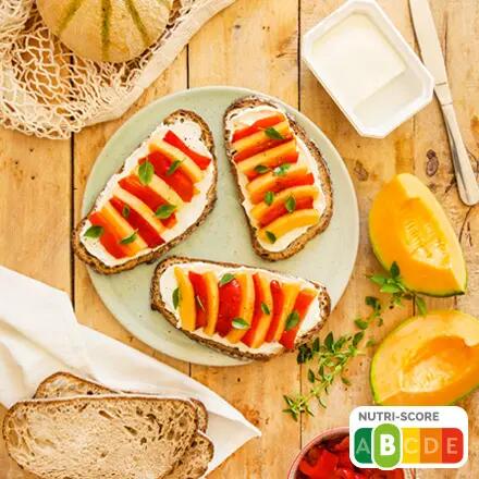 Recette : Tartine melon, poivron et fromage frais