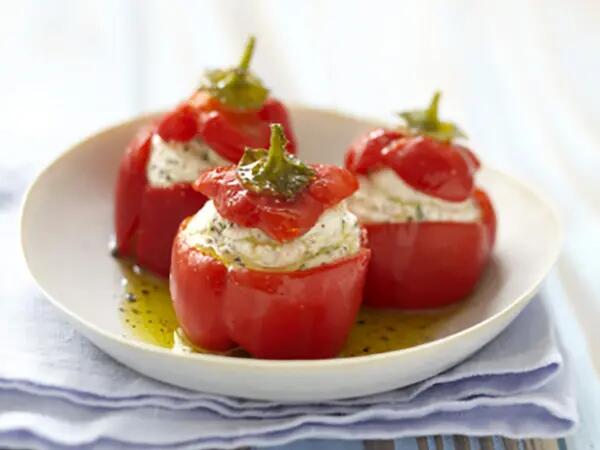 Recettes : Poivrons farcis au fromage frais ail & fines herbes