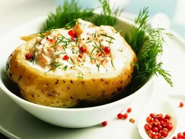 Recettes : Pomme de terre farcie au saumon et fromage blanc